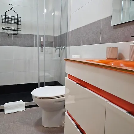 Apartamento Con Terraza C08a02 * Colindres